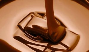 thumbnail para o post guia absoluto sobre como temperar chocolate